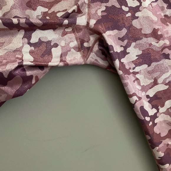 Fabletics glittery camo leggings - Picture 3 of 9